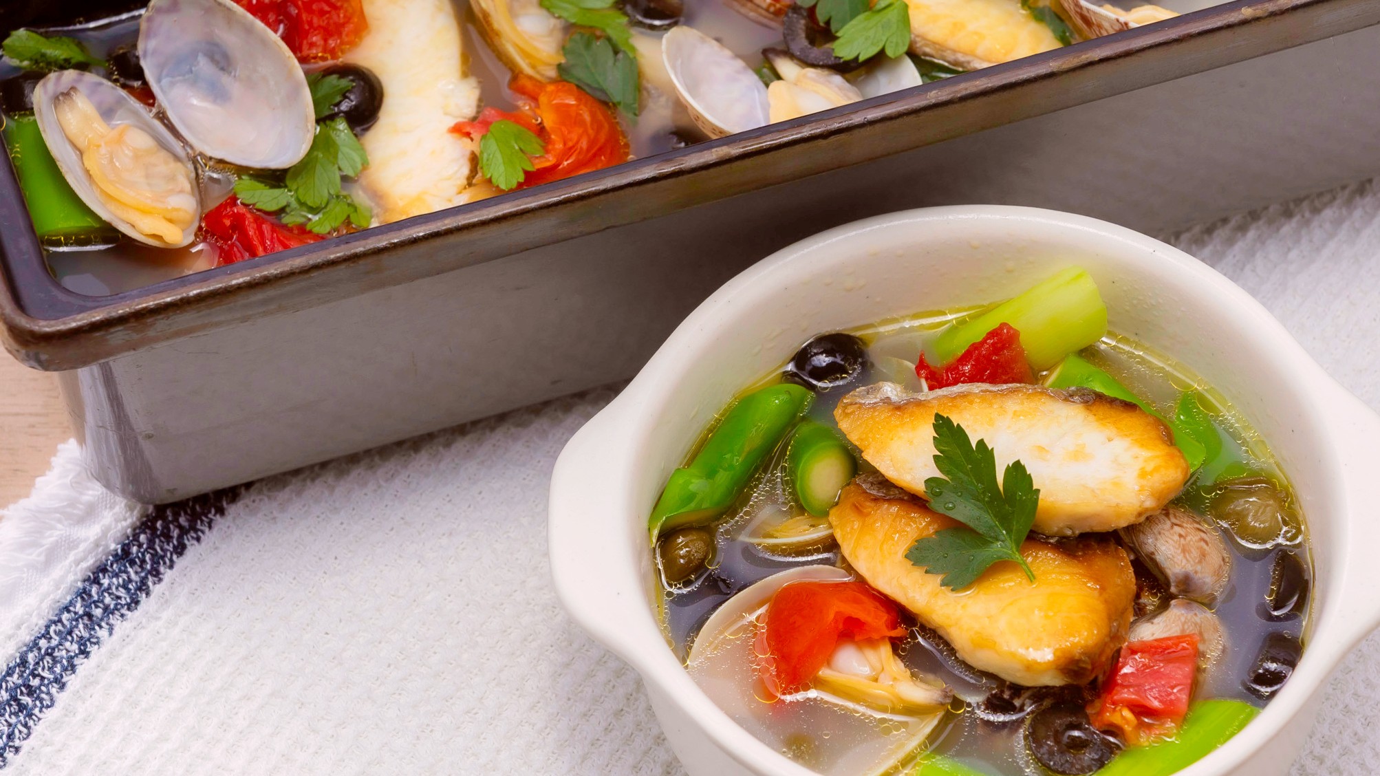 鰆とアスパラガスのアクアパッツァ