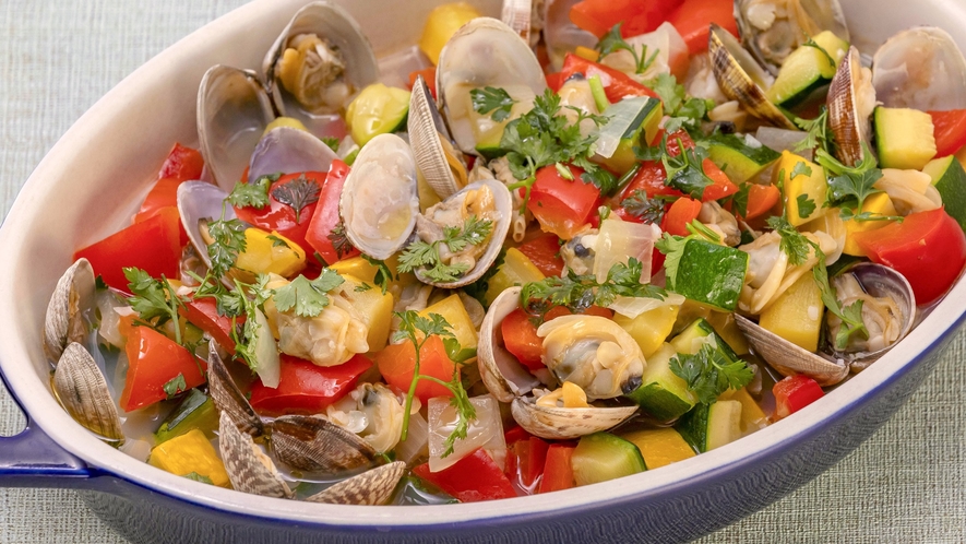 浅蜊貝と彩り野菜のアンチョビソテー