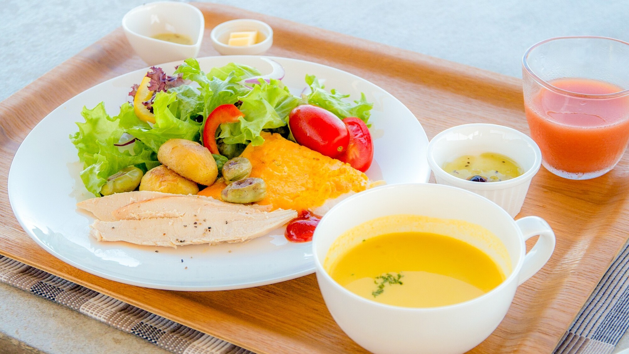【朝食 一例】