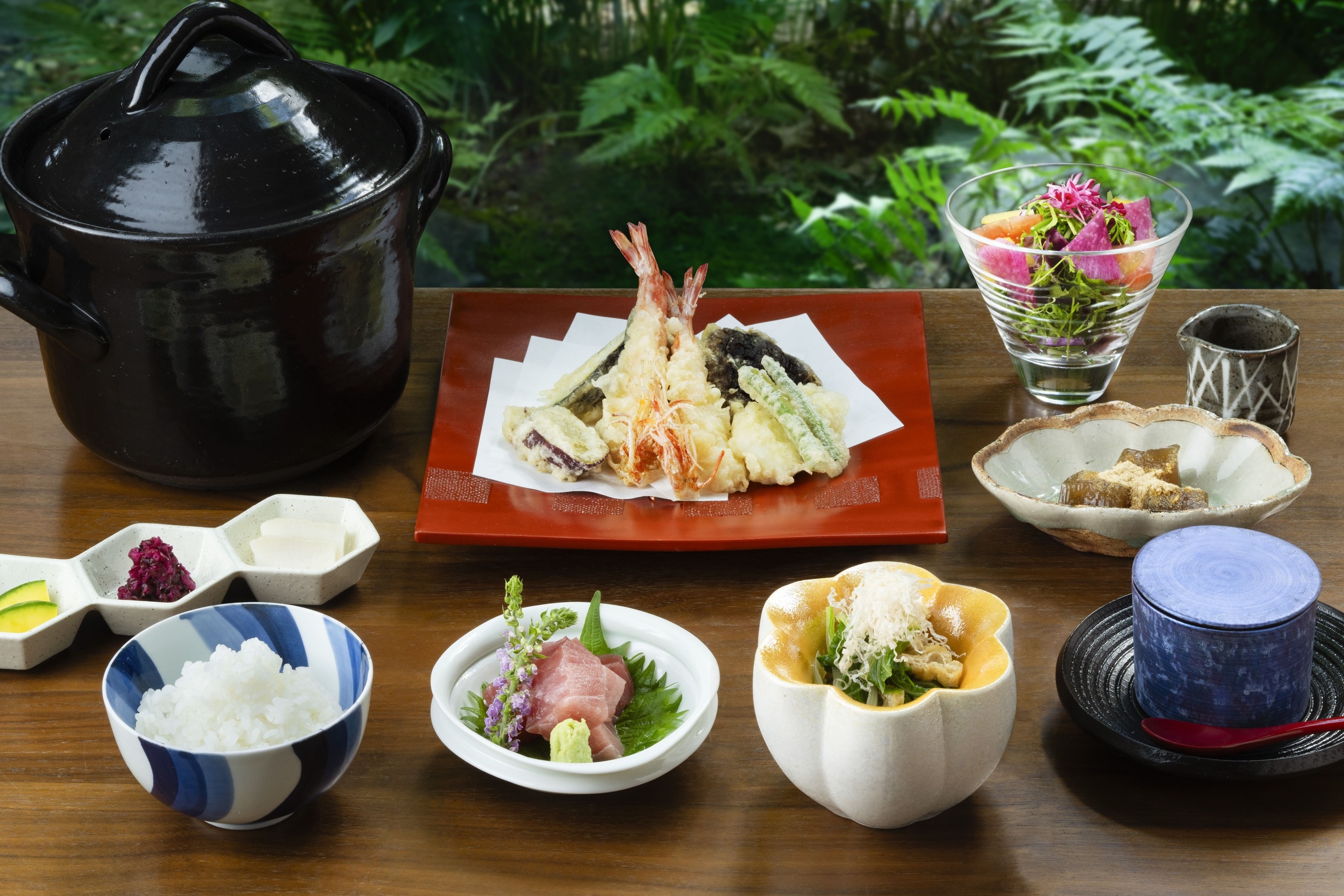 【夕朝食付】2食付 ジャンルを飛び越える大胆自由な創作料理に舌鼓