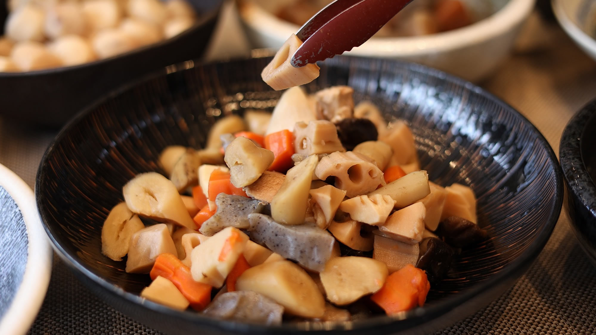 ◆夏季限定◆【川床】高雄「もみぢ家」で楽しむ川床料理（送迎付）〜2食付〜お日にち限定で舞妓さんも♪