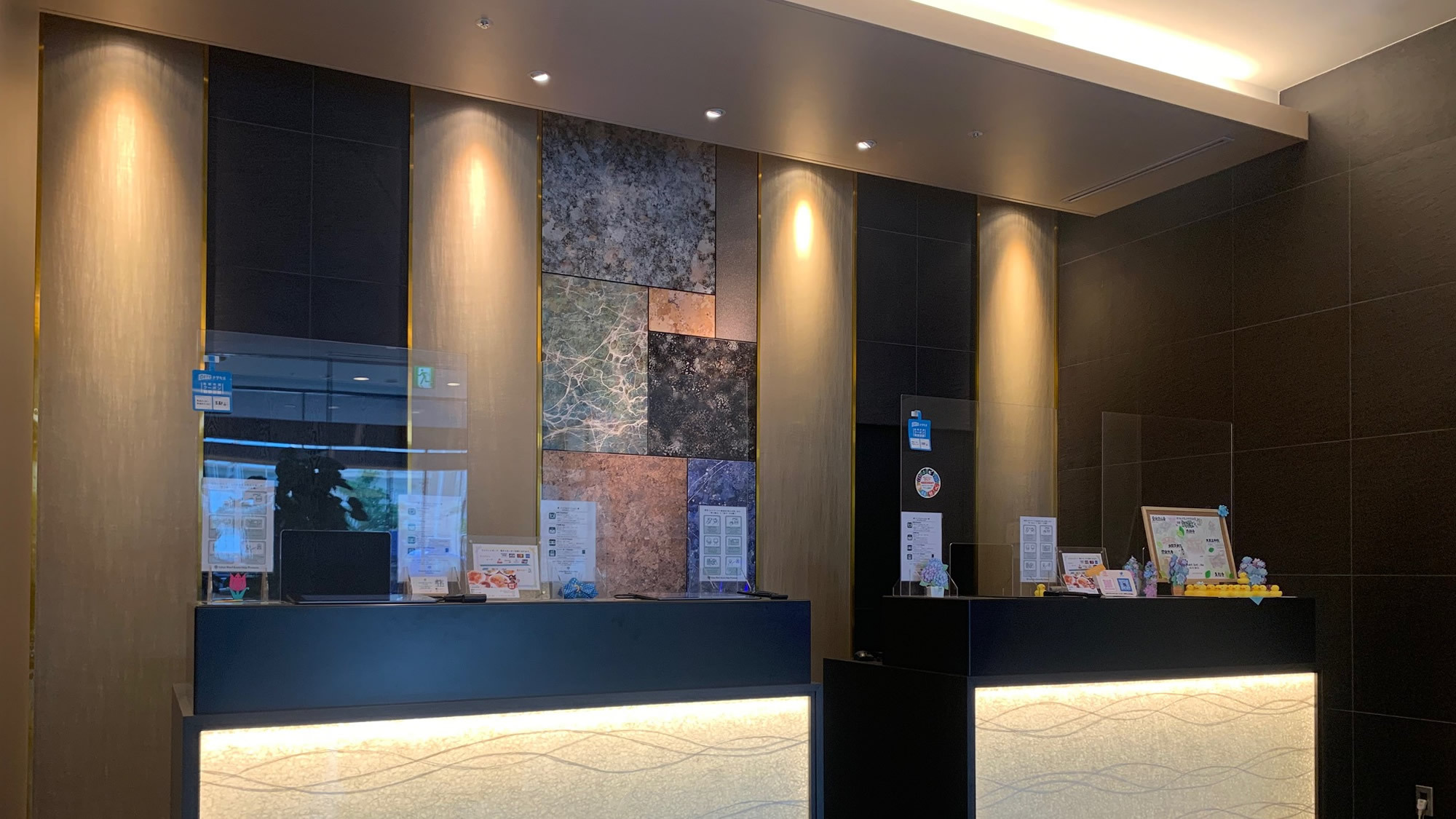 【連泊プラン/食事なし】２連泊以上でお得にホテルステイ♪　〜コンビニ徒歩0分・駅近〜