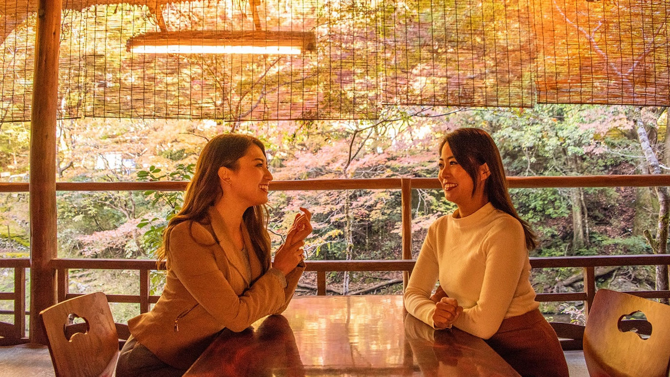 ◆夏季限定◆【川床】高雄「もみぢ家」で楽しむ川床料理（送迎付）〜2食付〜お日にち限定で舞妓さんも♪