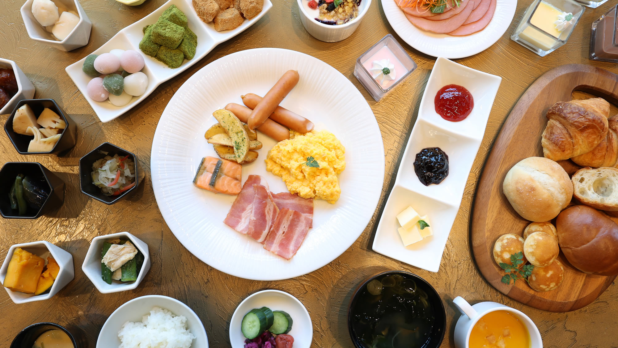 朝食ビュッフェ