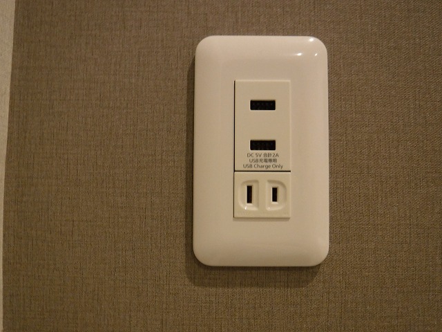 electrical outlet　コンセント　USBpanel