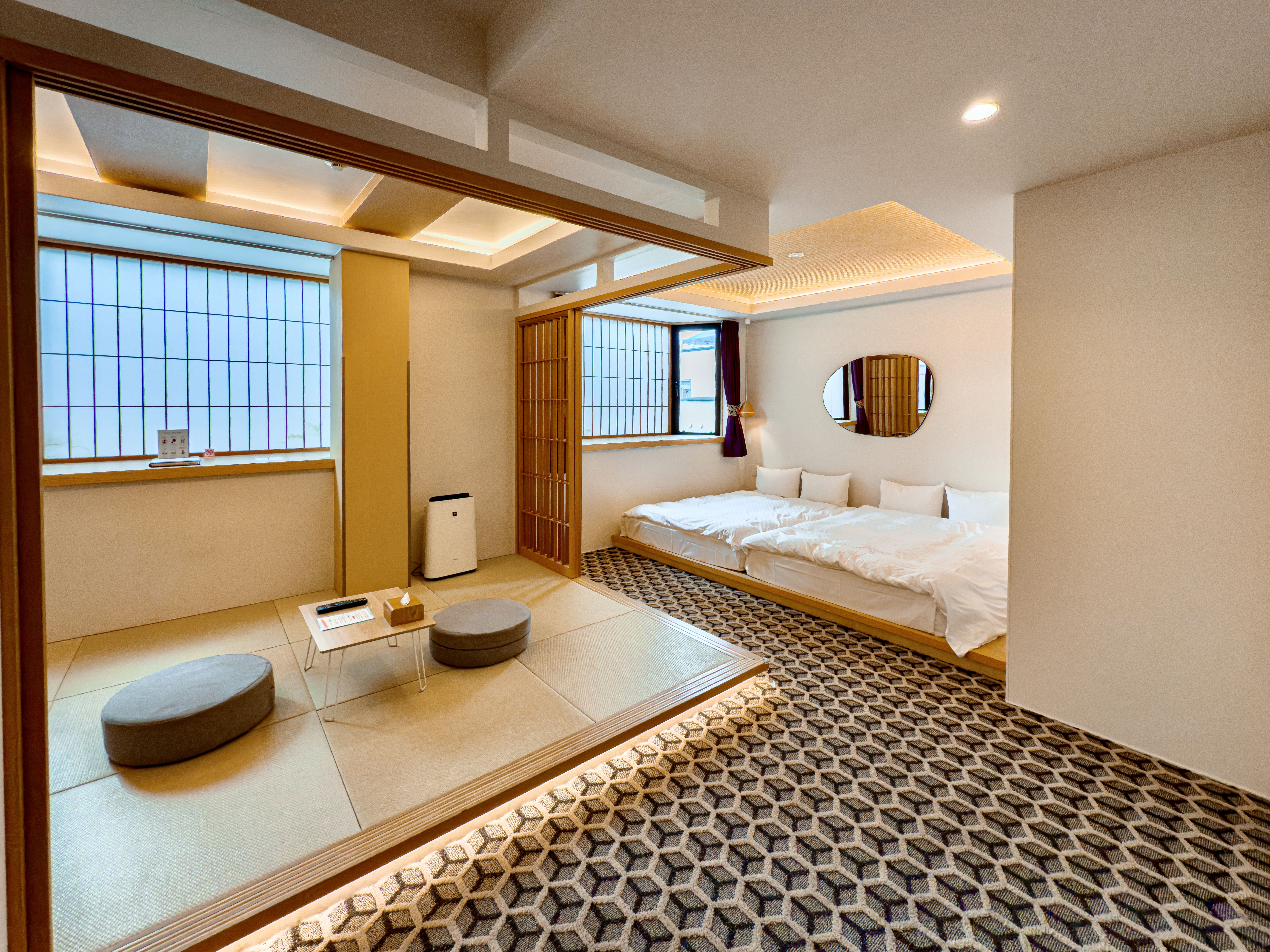 デラックスツインの部屋。４６㎡の広さ。３階と２階にある２部屋のみの部屋タイプ。６畳の畳エリアもあり。