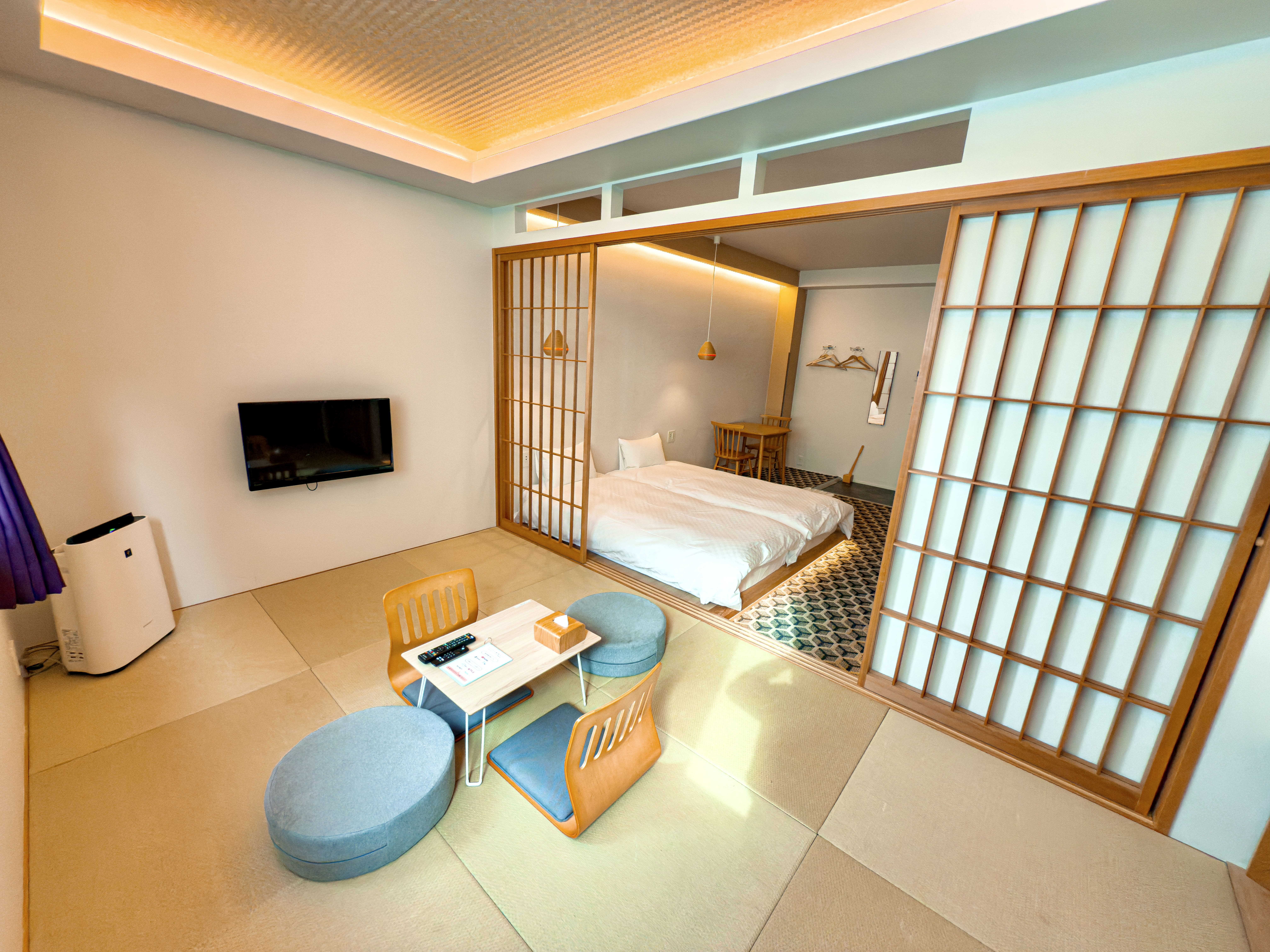 スタンダードツイン。３６㎡。限定６部屋。畳ルームから見た部屋の見た目。