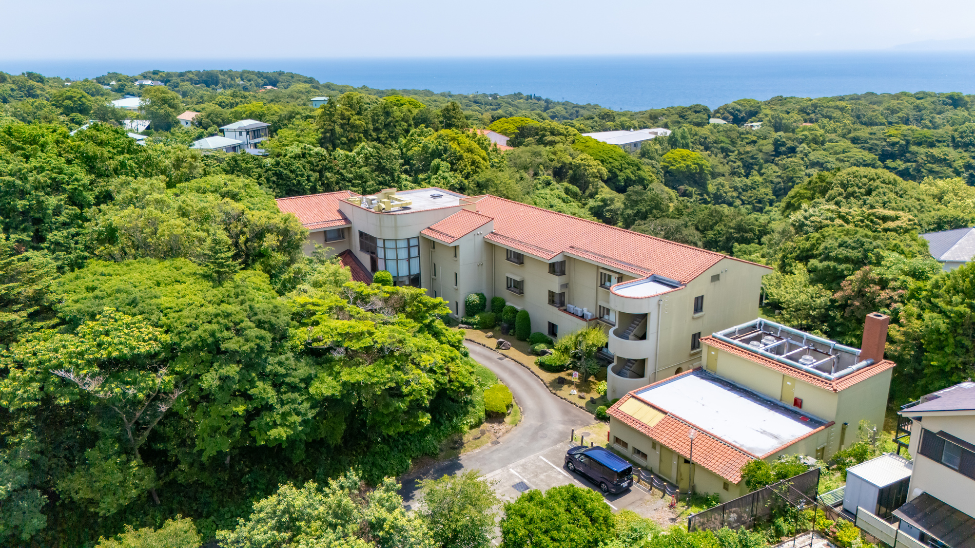 相模湾を望む絶景ロケーション！愛犬と癒やしのひとときをお過ごしください。