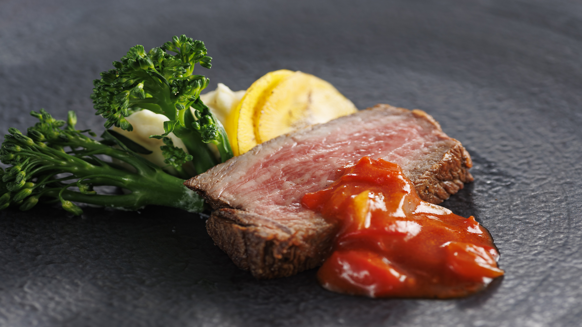 【ご夕食イメージ】スタンダードコース/国産牛ロースのソテー