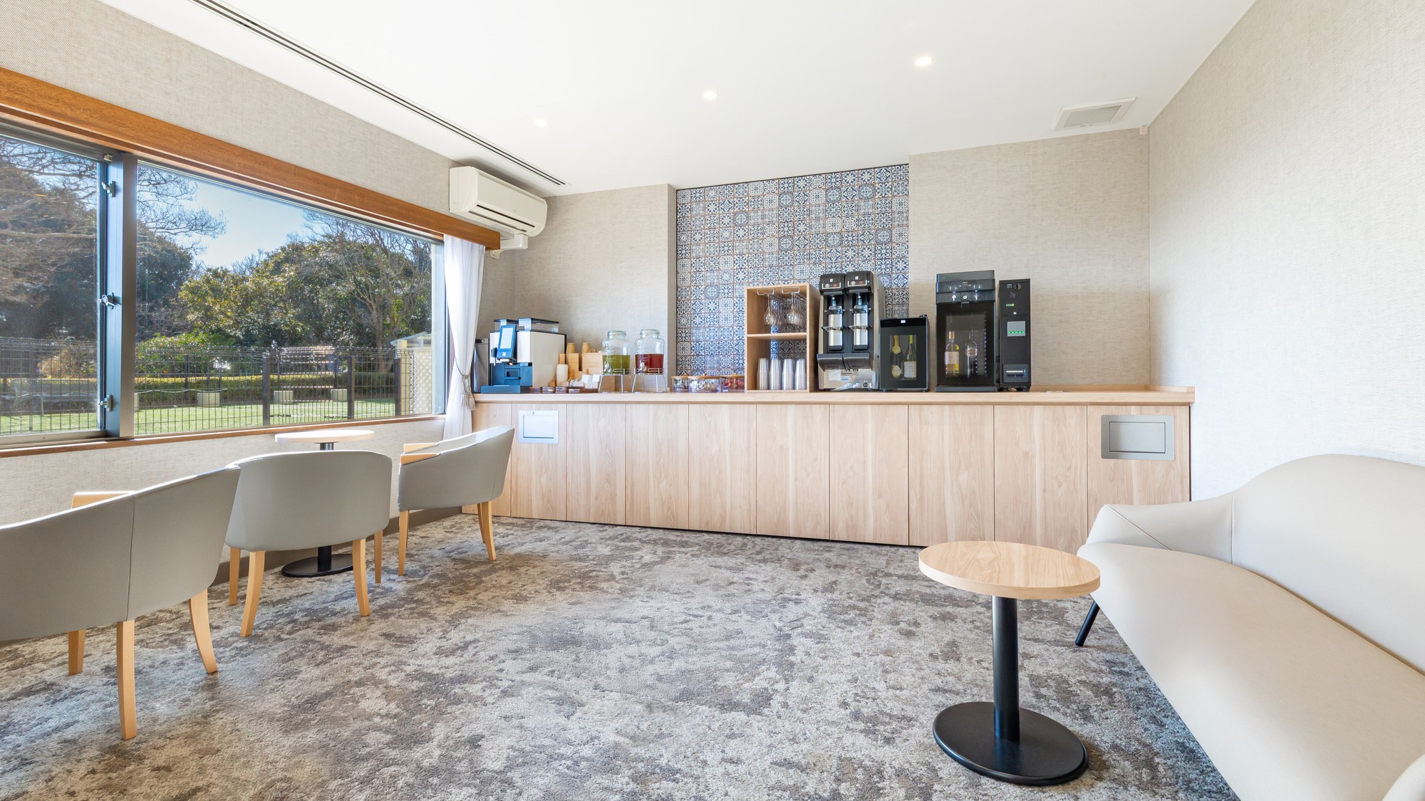 【リニューアル】ラウンジ