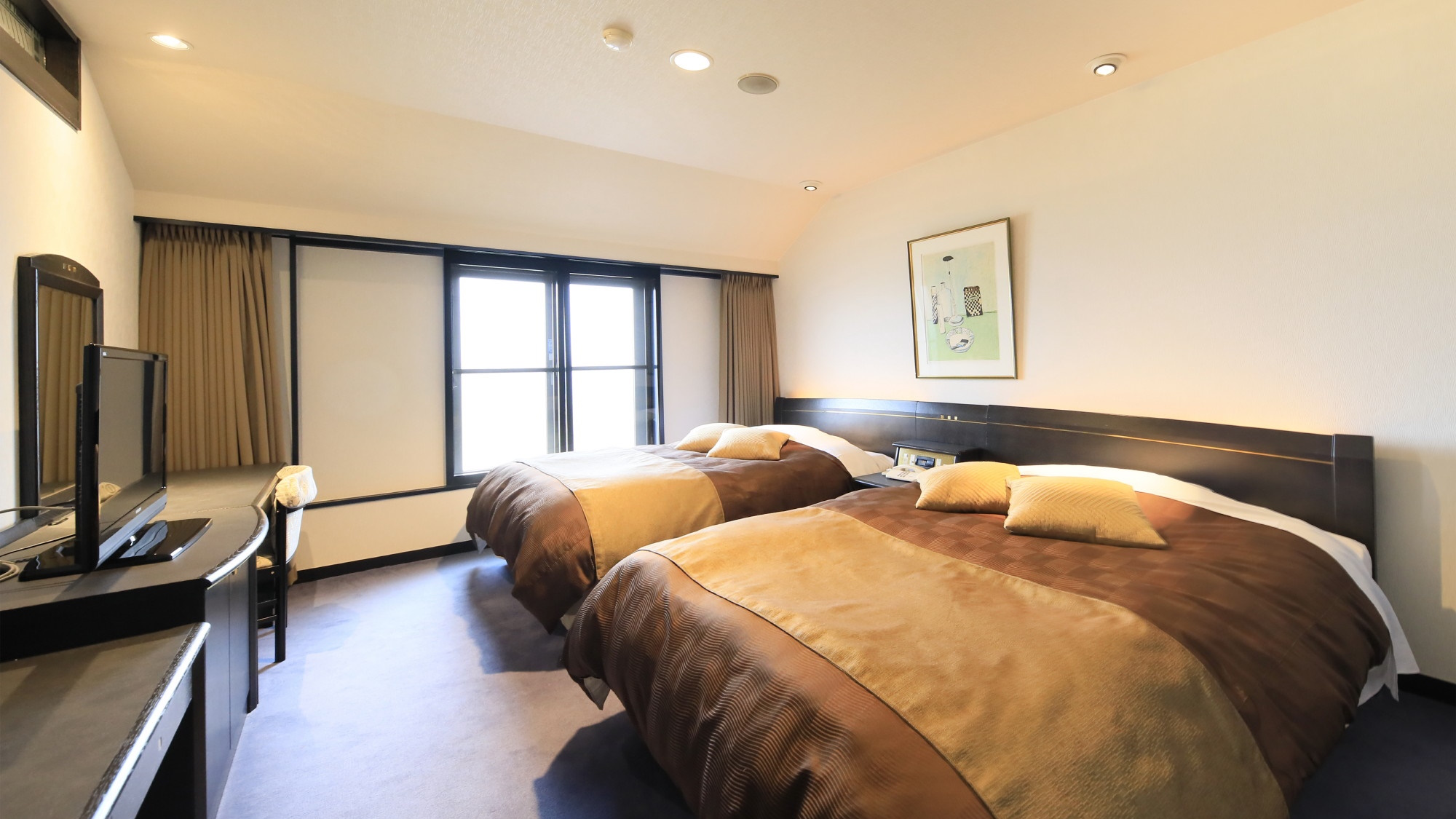 スイートルーム／ベッドルーム