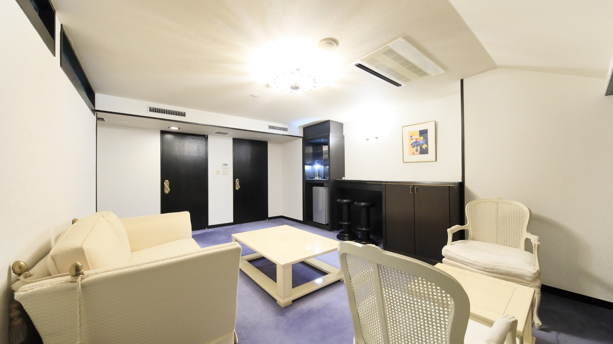 スイートルーム／リビング