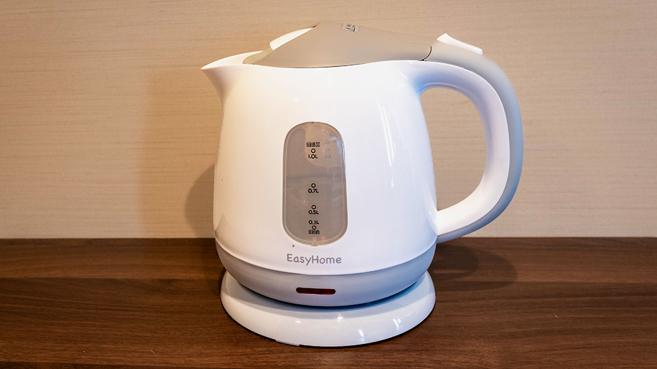 【電子ケトル】室内にコーヒー、緑茶がございますのでお召し上がりいただけます
