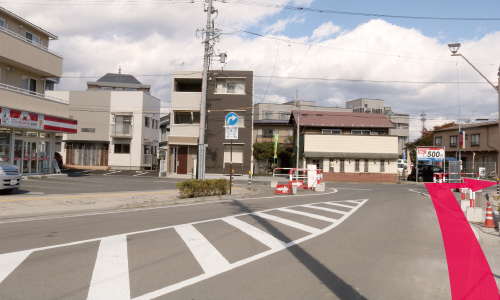 【長野駅からのルート9】つきあたりを右折します。