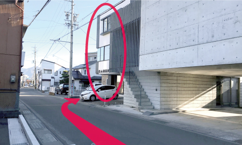 【長野駅からのルート12】右側にSA inn NAGANO NANASE が見えて きます。