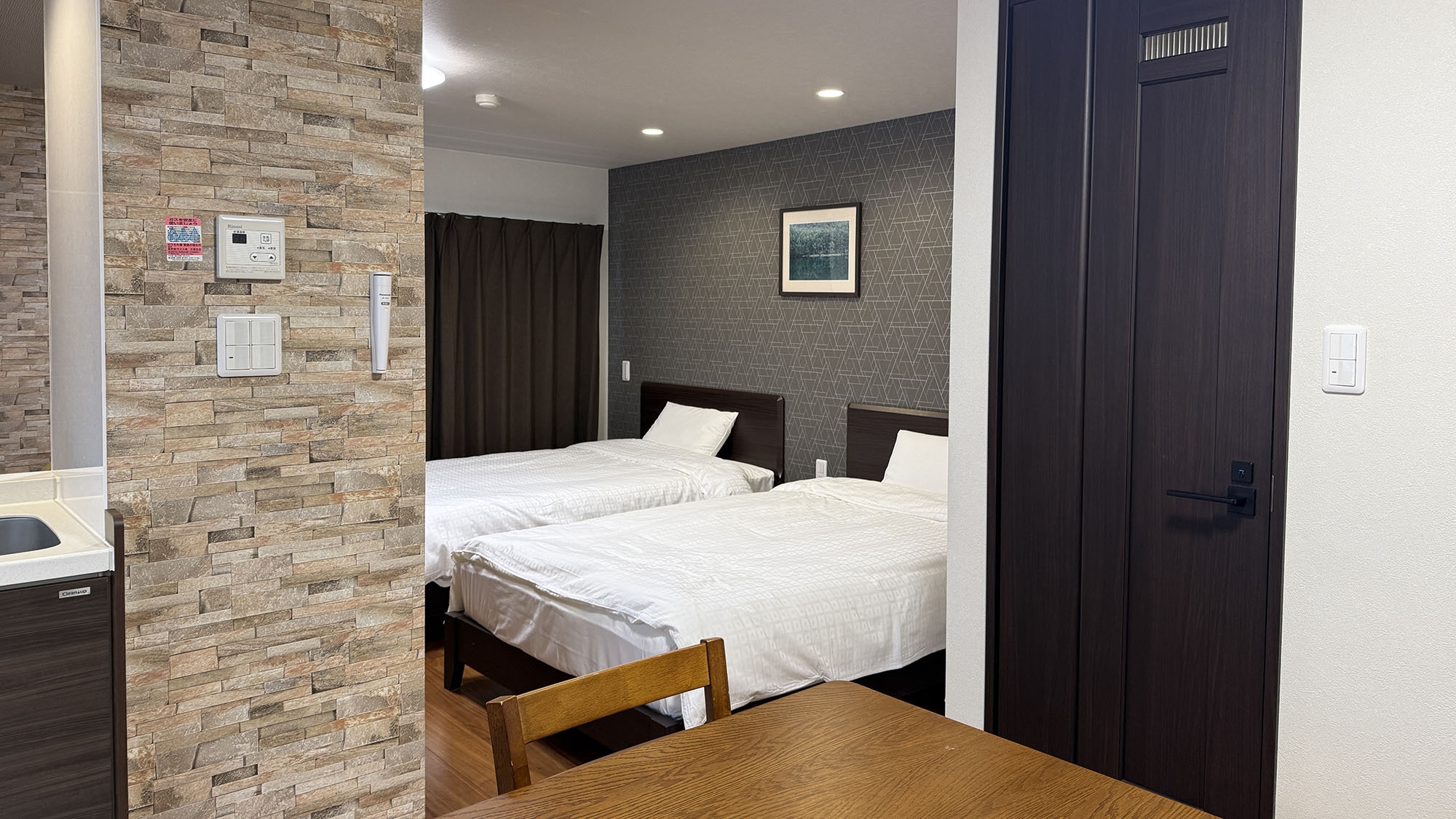 【7連泊以上割引・素泊】長く泊まるから…30平米超のゆとりが嬉しい広めのお部屋で長期滞在・連泊割引