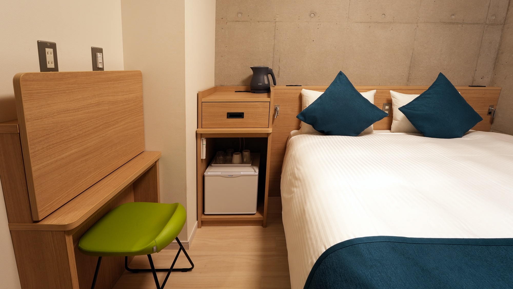 クイーンダブルルーム