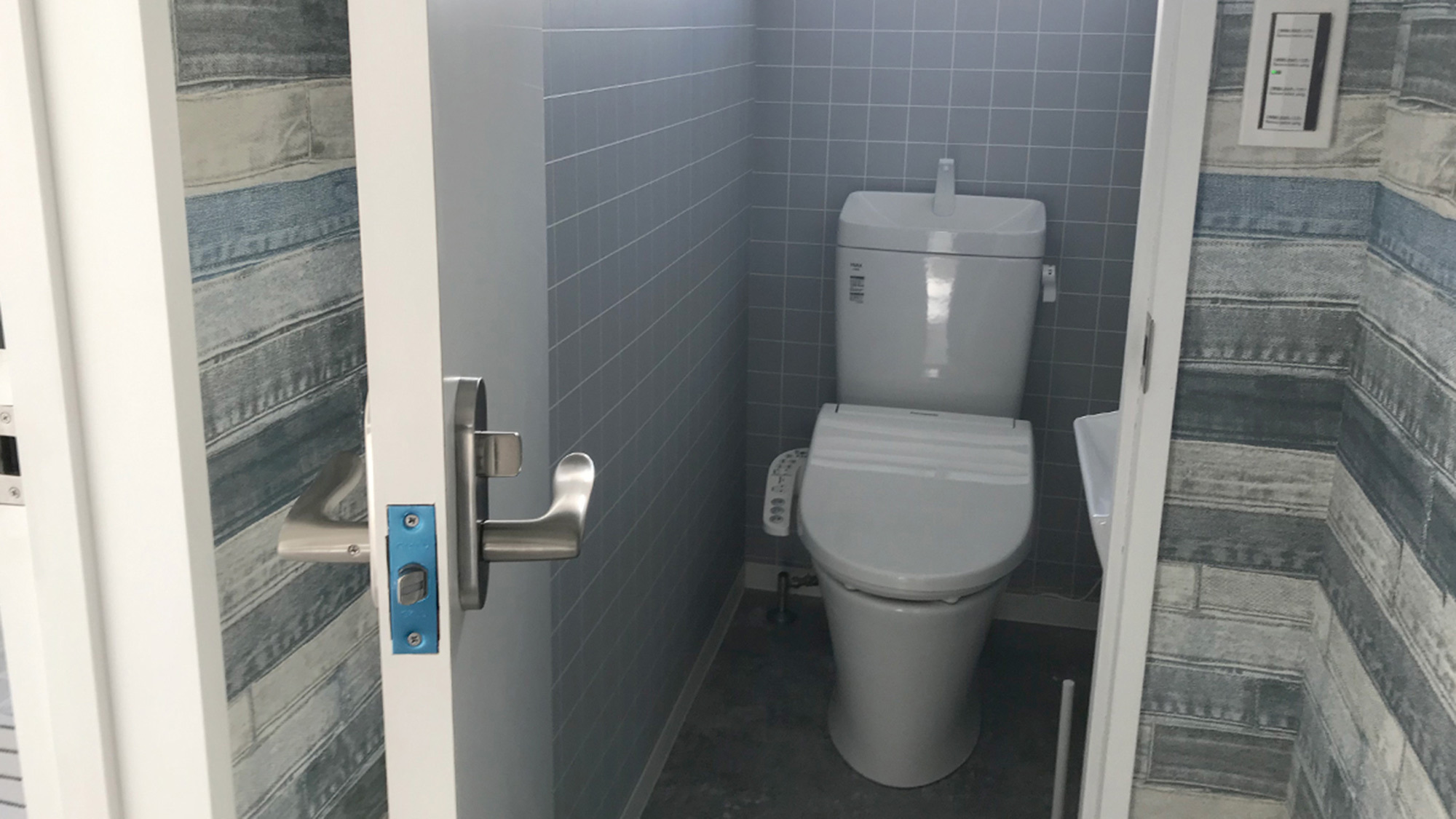 ・【OOBACOⅡ】トイレは温水洗浄便座付です