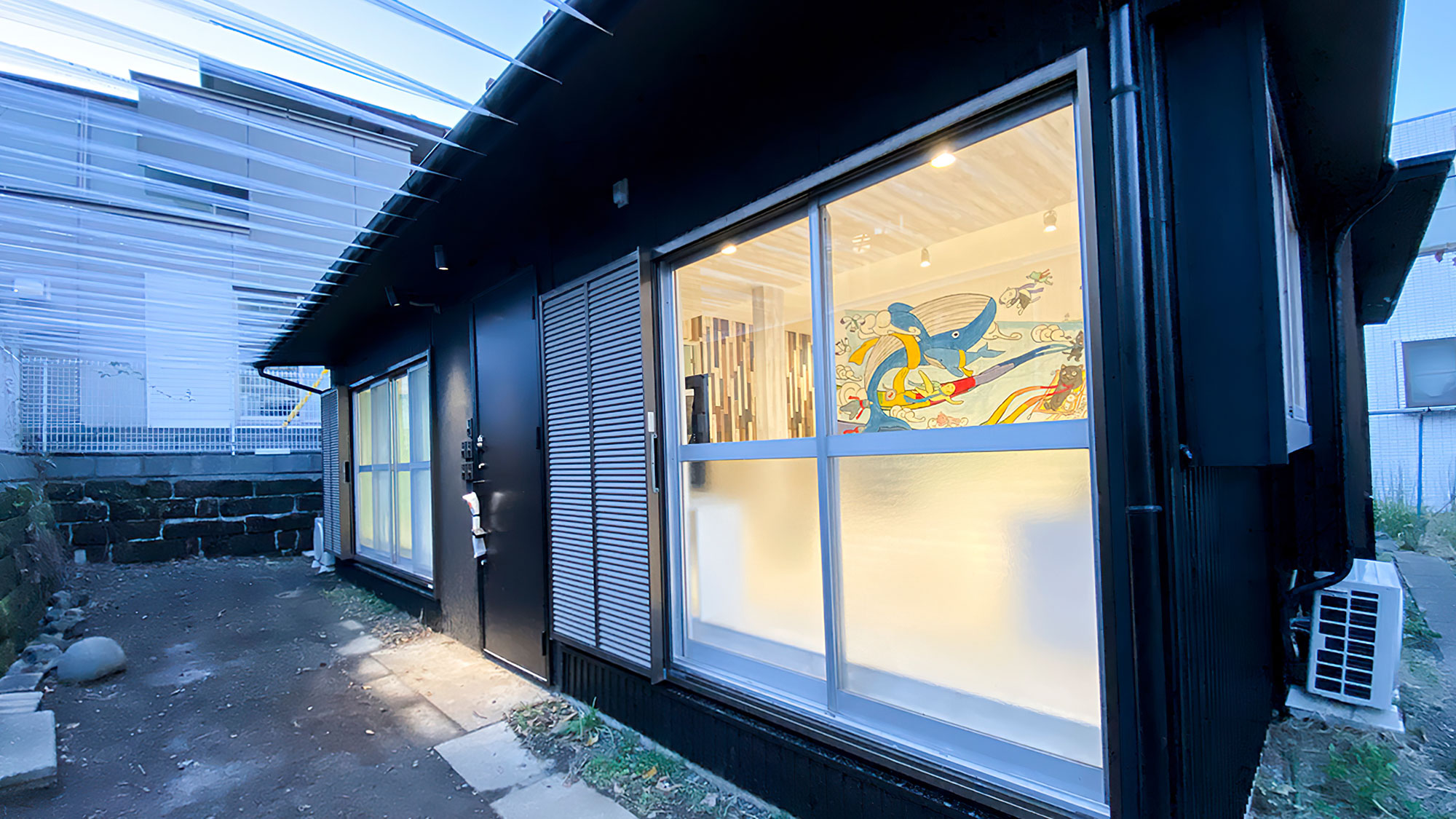 ・【OOBACOⅣ】横浜在住のアーティストとコラボした一軒家