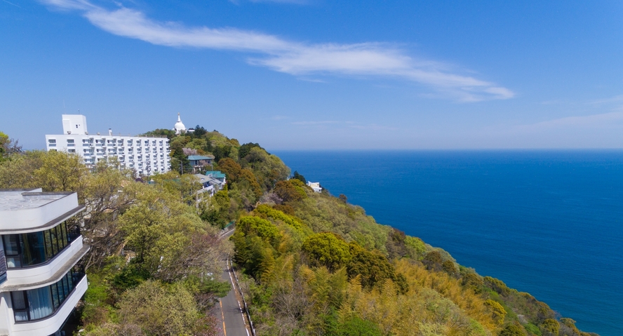 熱海の高台に建つスイートヴィラ