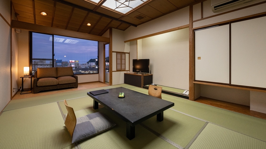 【和室10畳】風情漂う味のある和室10畳のシンプルなお部屋です。※写真は一例