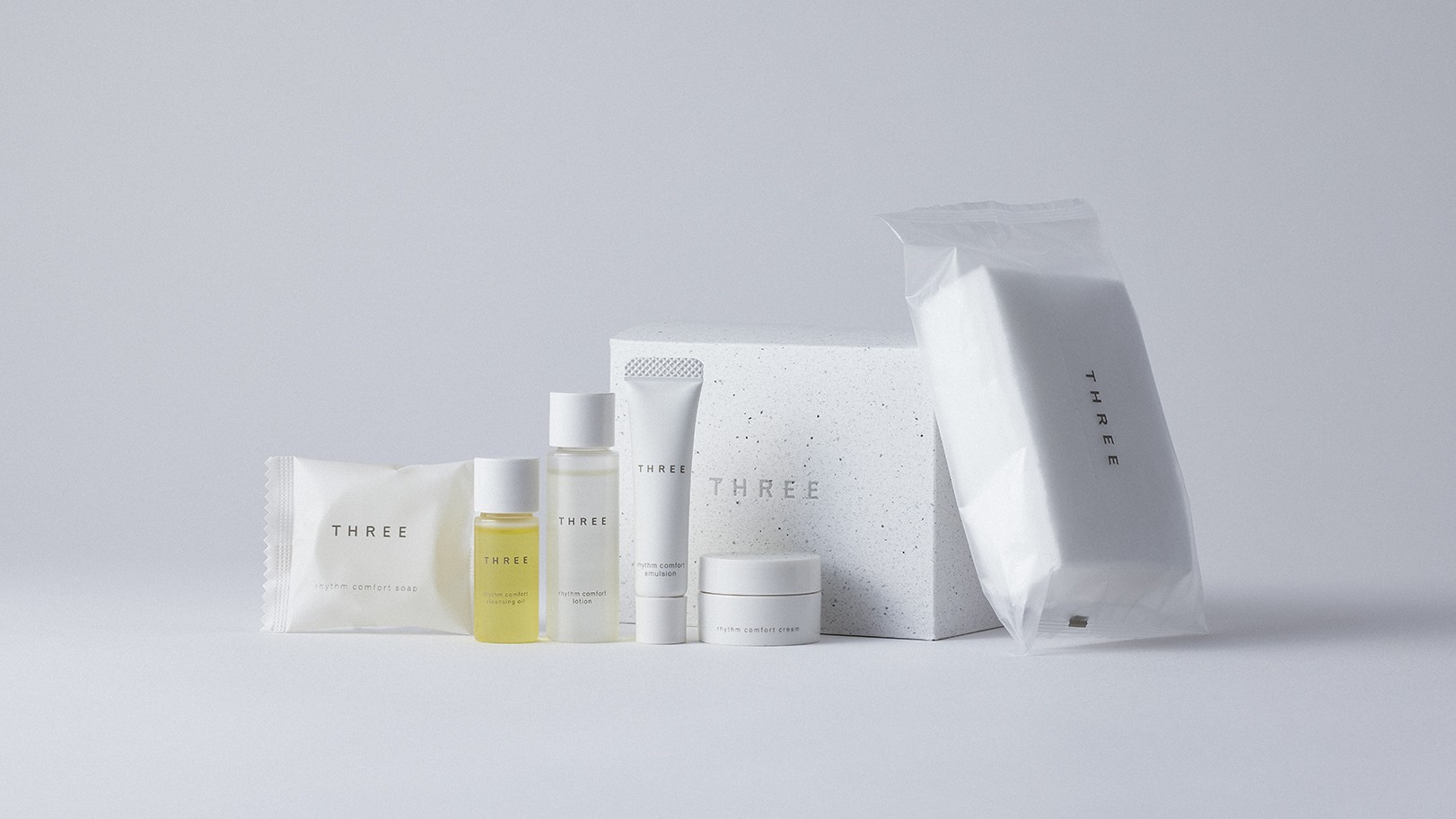 THREE アメニティ