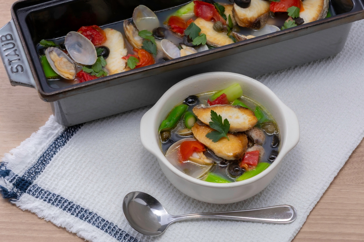 【朝食　春メニュー】鰆とアスパラのアクアパッツァ