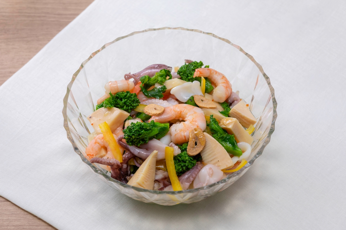 【朝食　春メニュー】菜の花と海の幸のサラダ仕立て