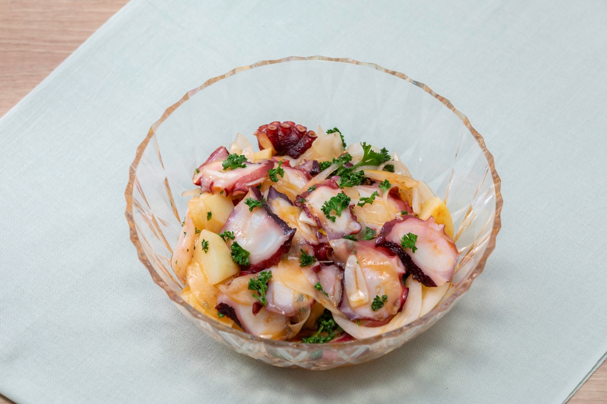 【朝食　春メニュー】蛸のガリシア風