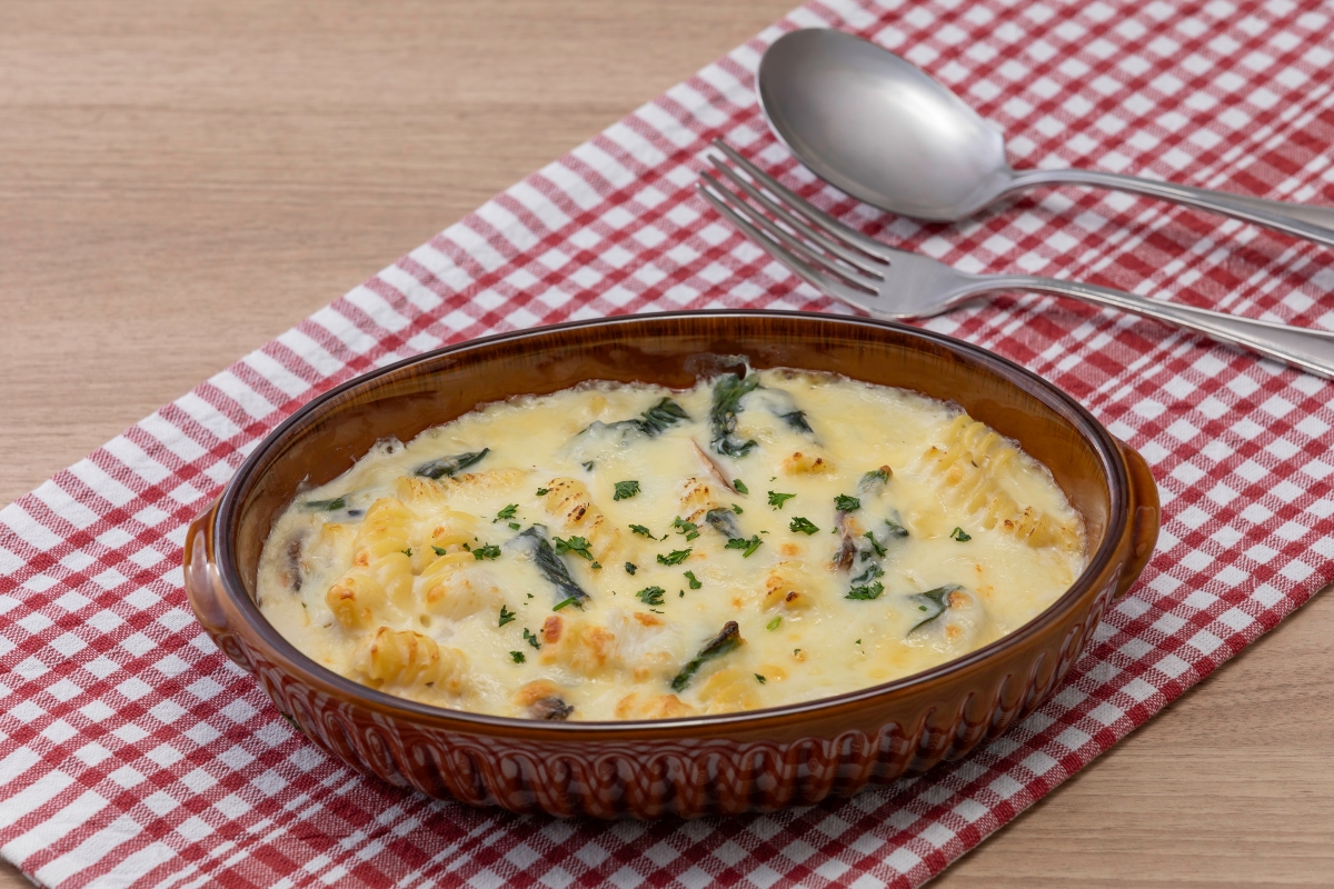 【朝食　春・地域限定メニュー】「ヤマト醬油味噌の麹入り」　長芋の豆乳グラタン