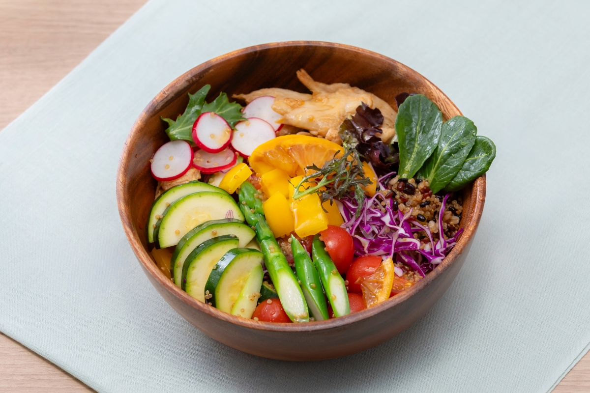 【朝食　春メニュー】大豆ミートのレモン照り焼き・春の彩りボウル