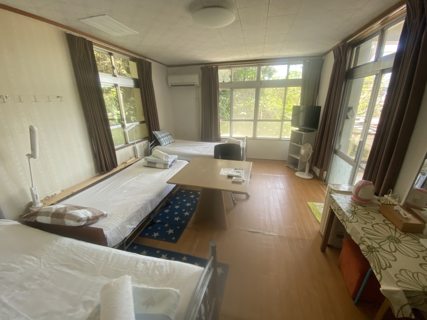 Room3 ３人部屋　バルコニーからオーシャンビュー