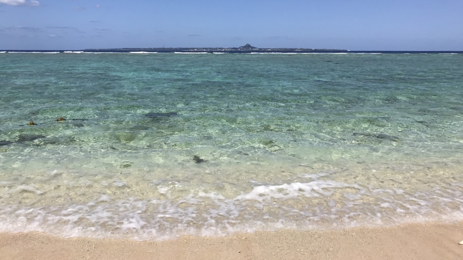 瀬底ビーチ