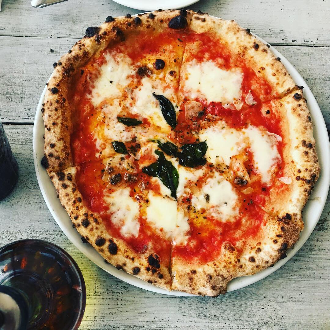 pizzeria UKAUKA（ウカウカ）