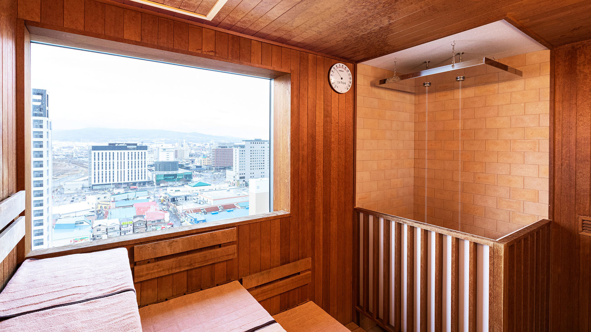 【開業5周年記念】皆様に感謝を込めて♪ 3階〜6階の函館山側のお部屋を特別価格で！≪朝食付≫