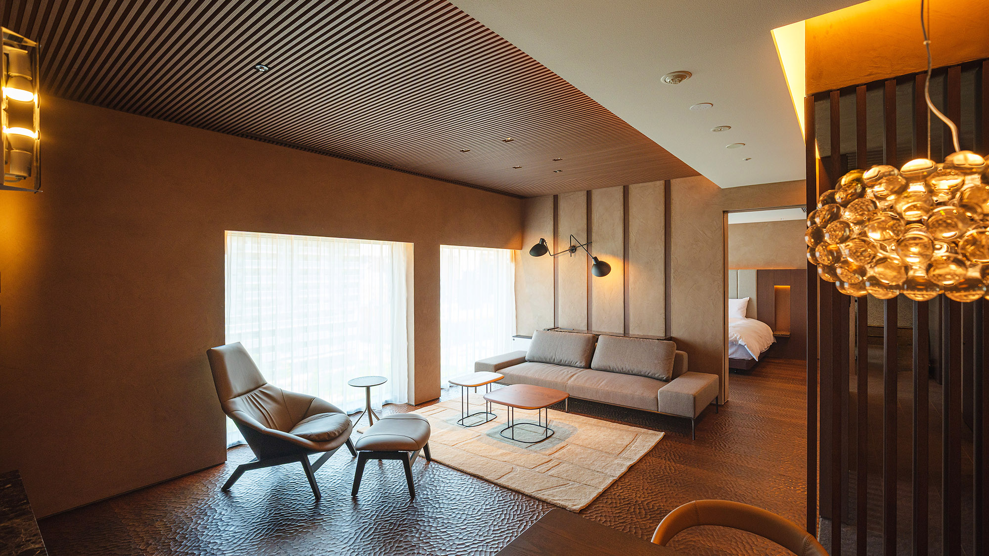 【新客室】マリーナサウナスイート/98㎡/1室のみの最上級の広さと専用サウナを備えた客室です。