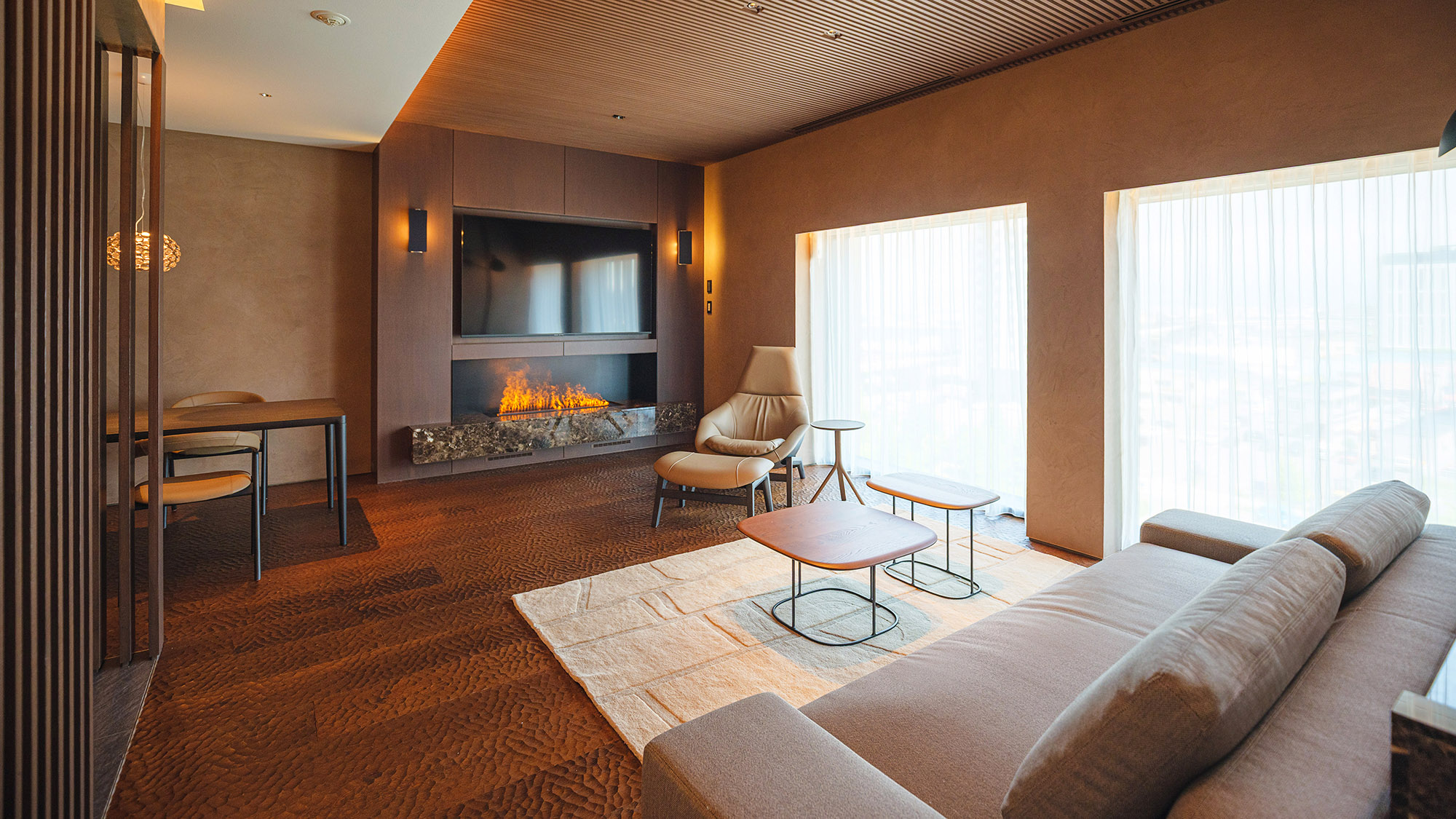 【新客室】マリーナサウナスイート/98㎡/1室のみの最上級の広さと専用サウナを備えた客室です。