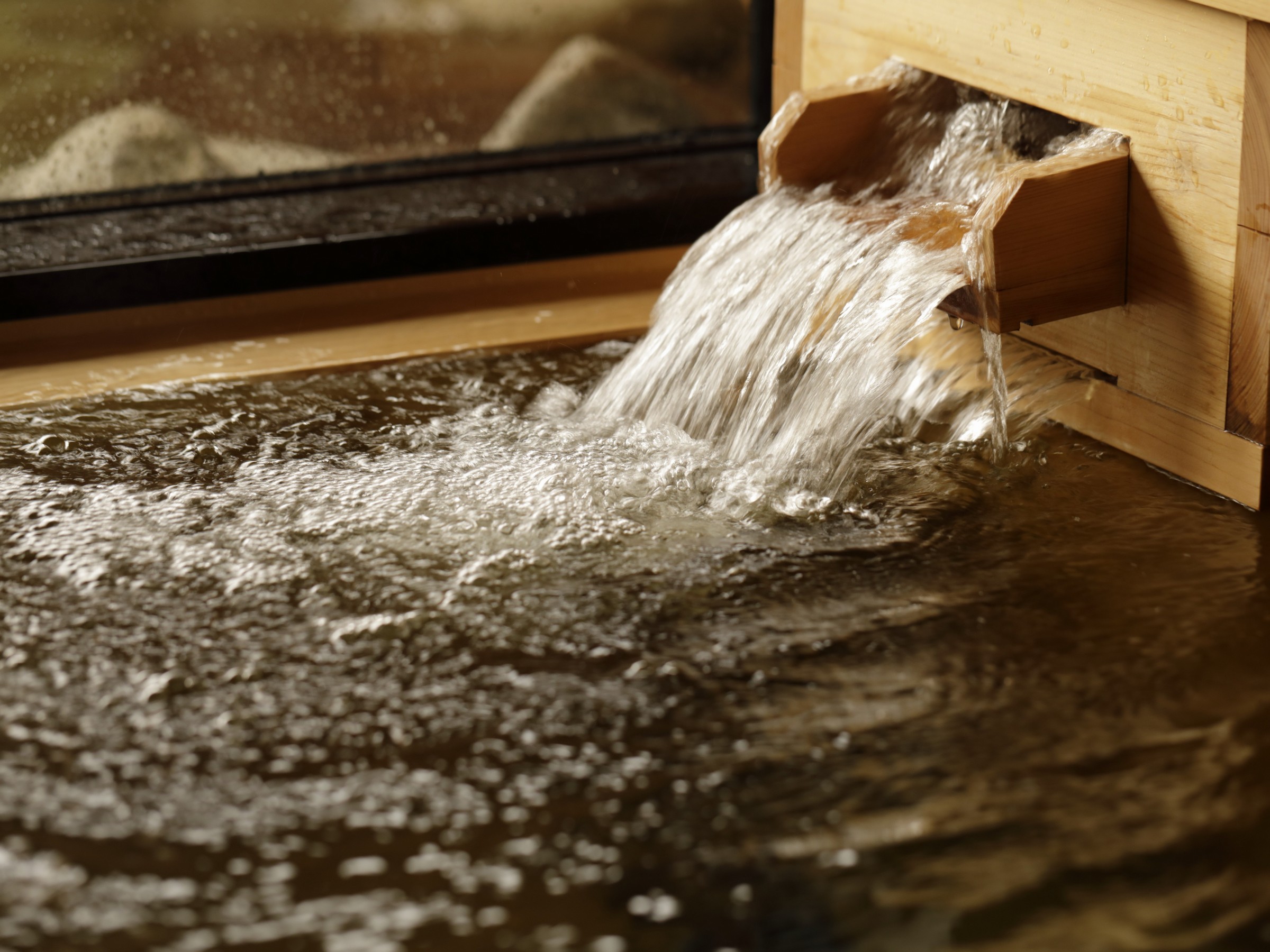 【温泉】天然温泉ゆるりの湯温泉-泉質：ナトリウム-塩化物温泉
