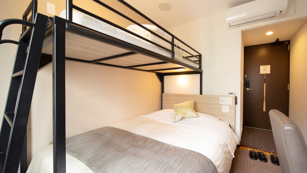 ロフト部分はお荷物置きにもなります♪
