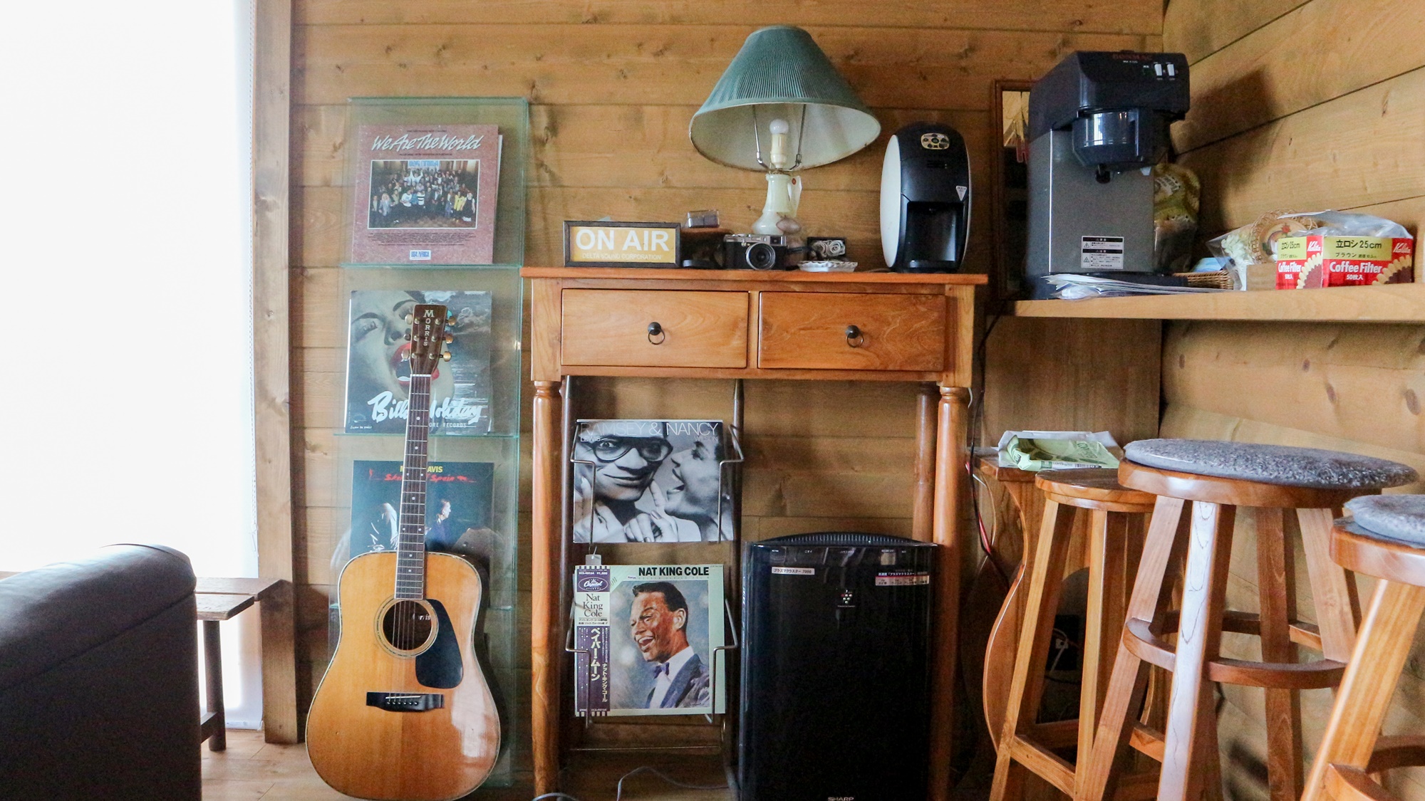 *館内一例／オーナーのセンスで飾られた雰囲気のある小物たち