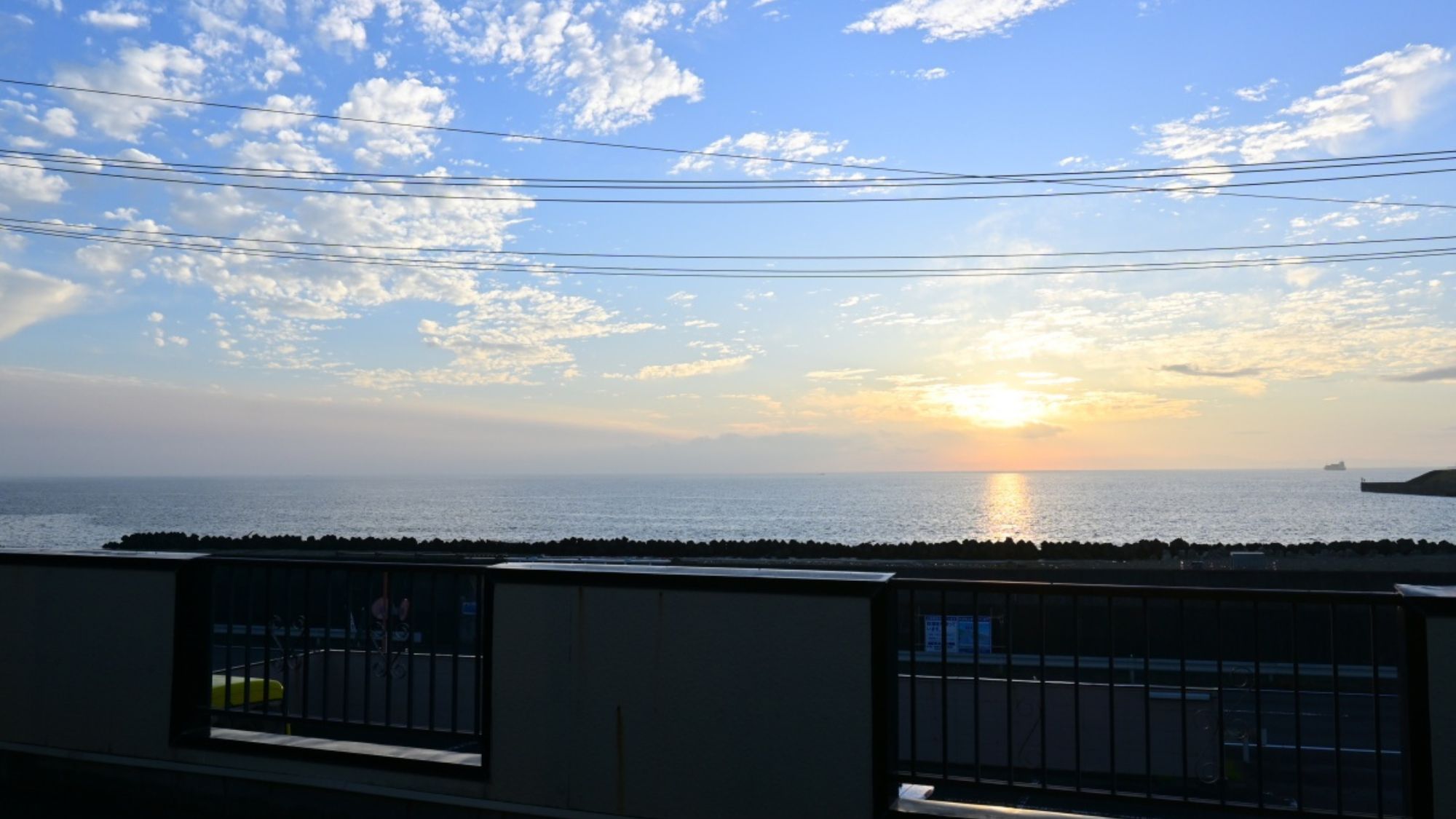 *【眺望】共用のベランダより駿河湾の海を一望できます