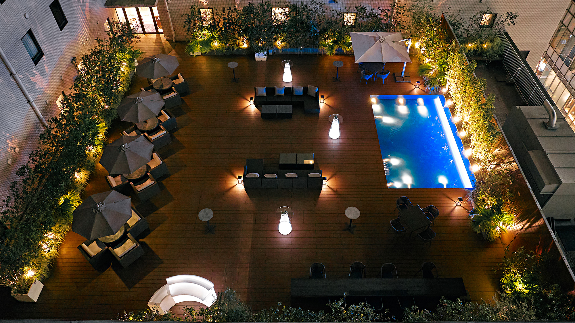 エグゼクティブガーデン(ご宿泊者専用※プールは観賞用です)