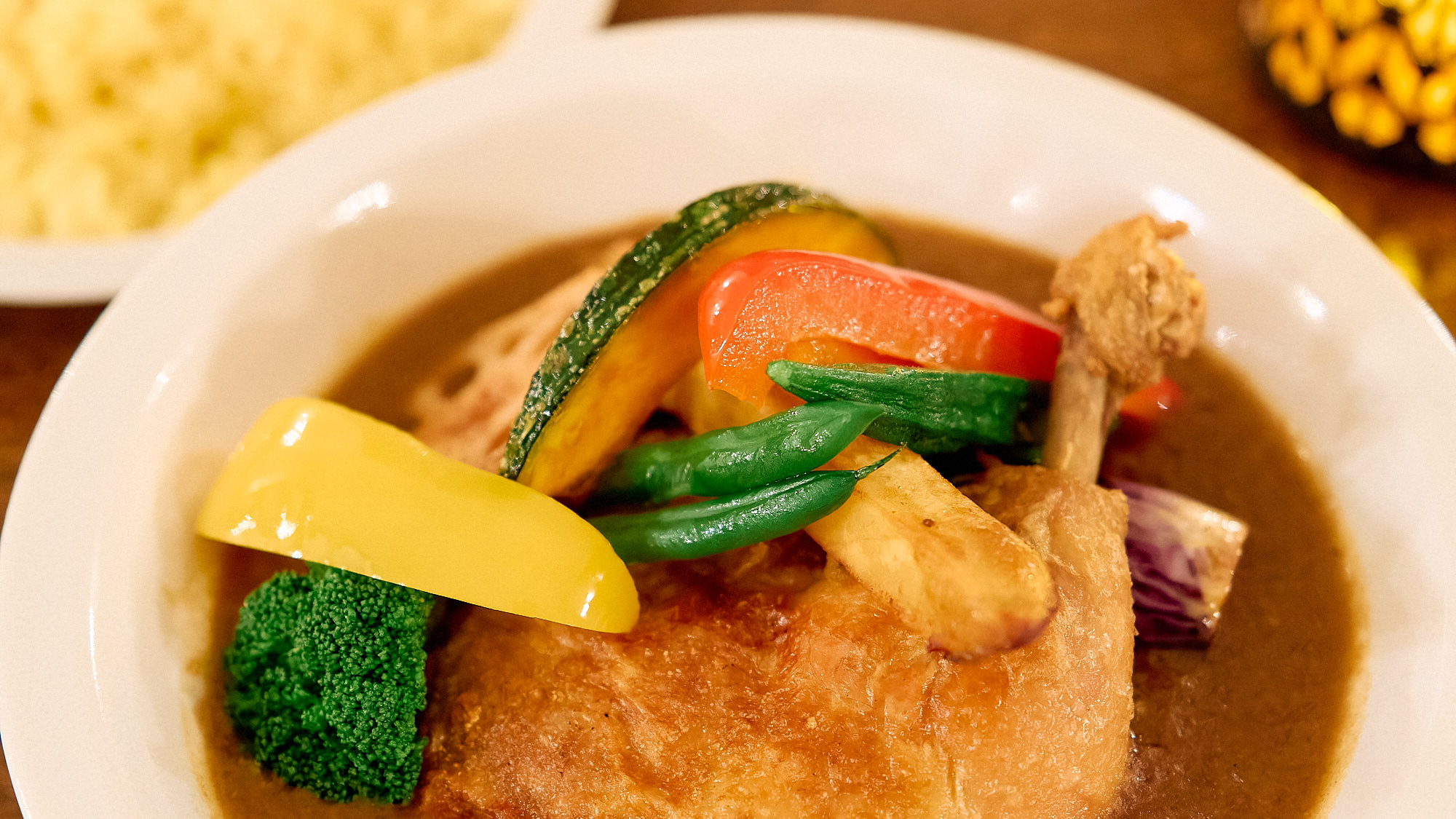 鶏もも肉のしっとりコンフィ スープカレー