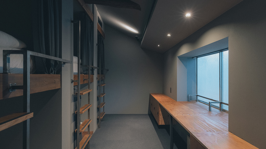 ドミトリー 男女共用（カプセル）［禁煙］