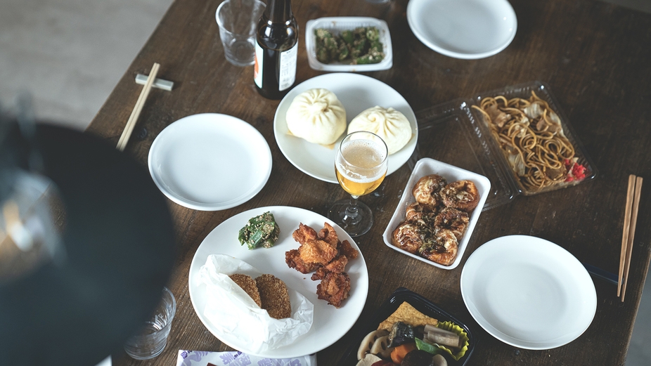 【30歳以下応援プラン】商店街で使える「食べ歩きチケット」が無料！ツイン素泊まり旅