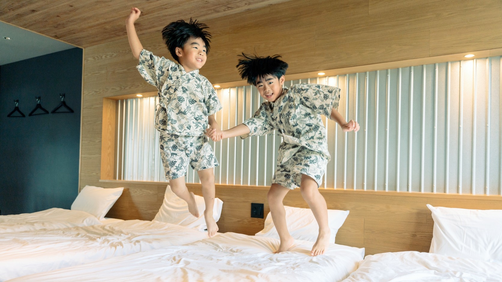 【春休みGW応援！】【お子様は添い寝・朝食＋銭湯無料】大阪グルメも観光も！家族ひと部屋で広々ステイ！