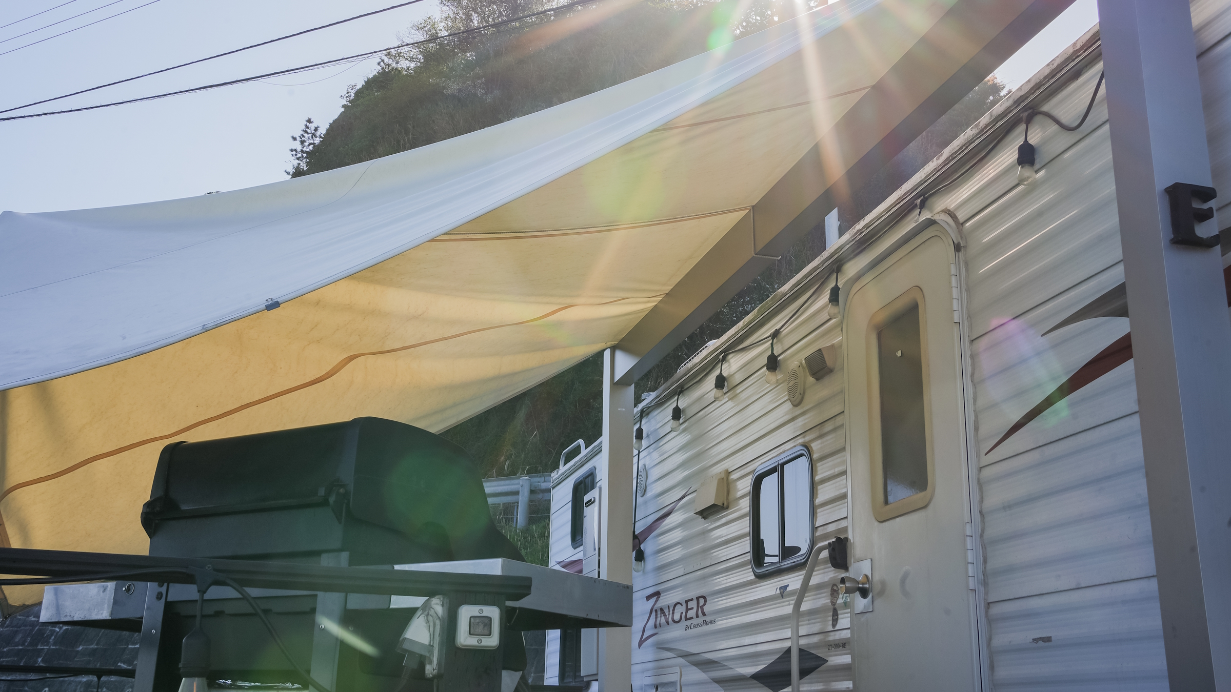 スタンダードグランピングトーレーラー　外観