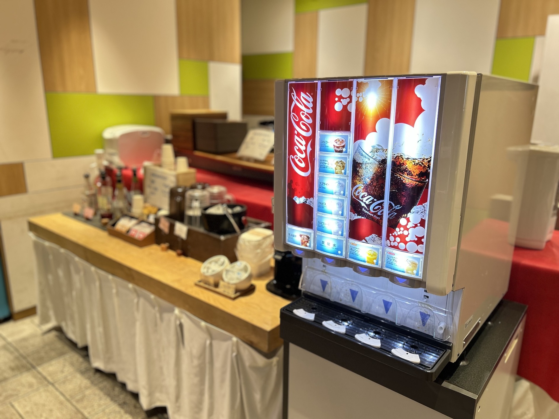 【お部屋タイプお任せ】コンセプトルーム＜朝食・アルコール・軽食付きの無料ラウンジ利用可能＞