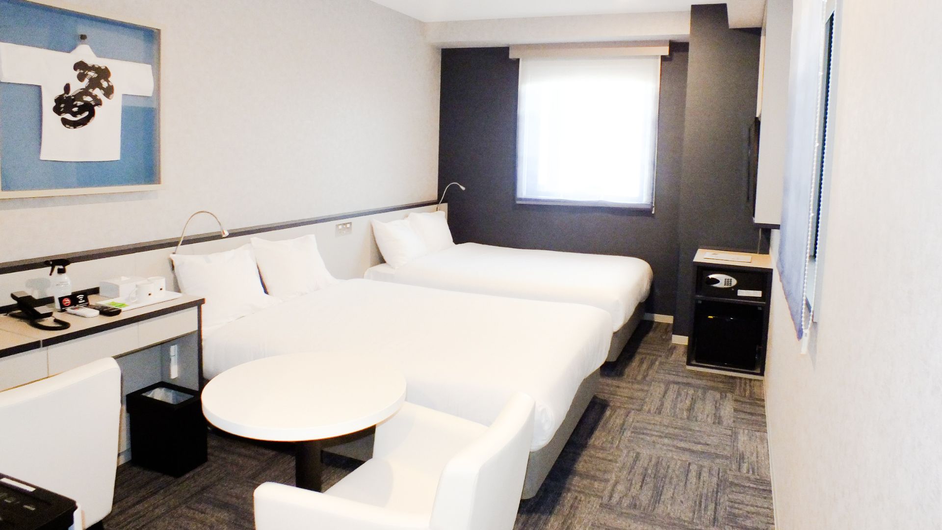 DXT【デラックスツインルーム】27.92㎡ ベッド　140cm&times;195cm　2台、バス・トイレ別、