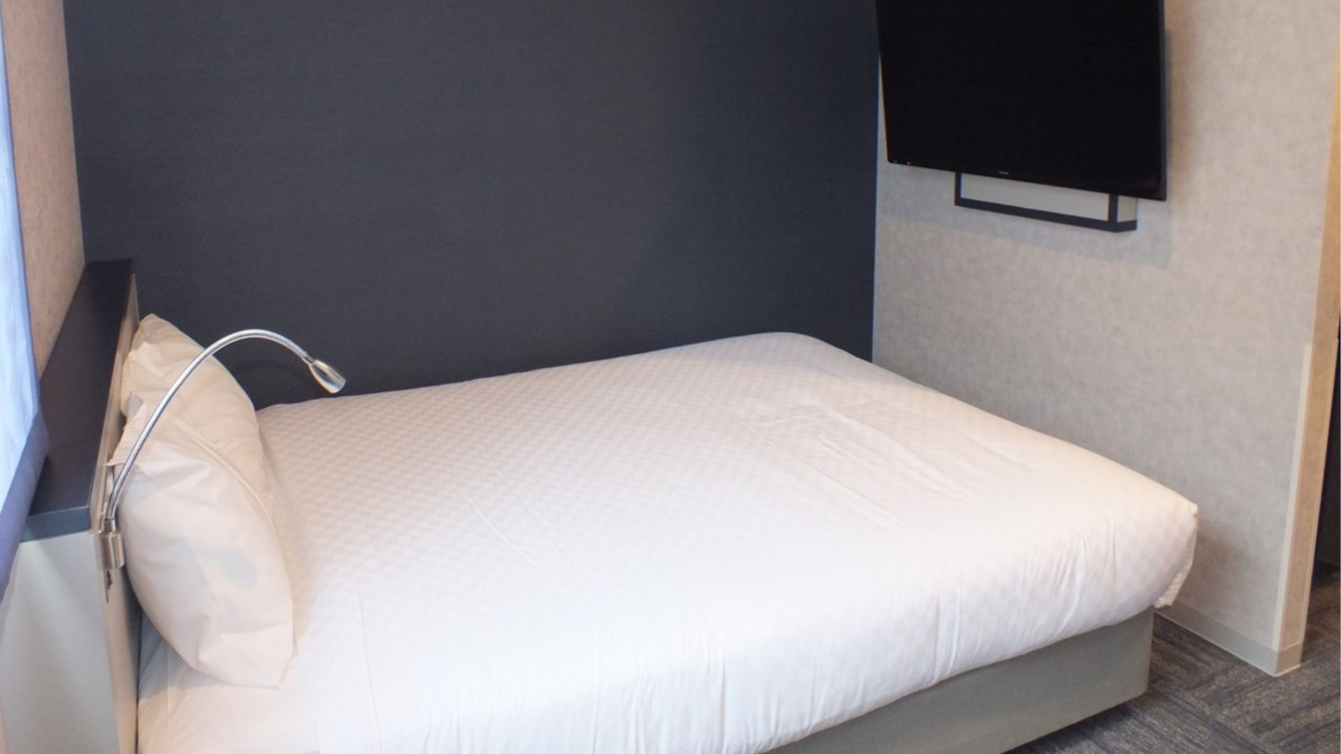 SDB【セミダブルルーム】12.12㎡、ベッド　140cm&times;195cm　1台、ユニットバス、LG有